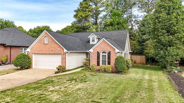 39 Thoroughbred Lane, Cartersville, GA 30120