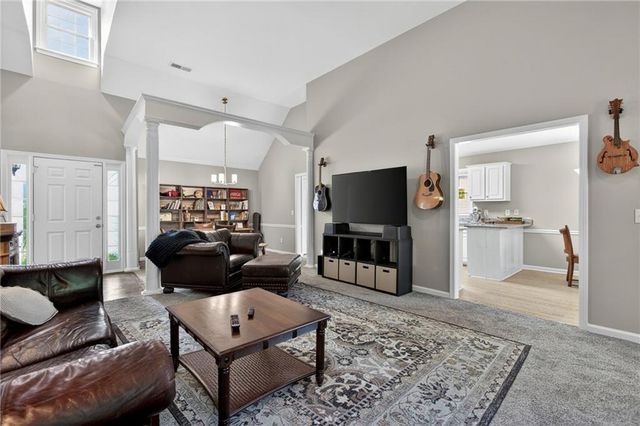 39 Thoroughbred Lane, Cartersville, GA 30120