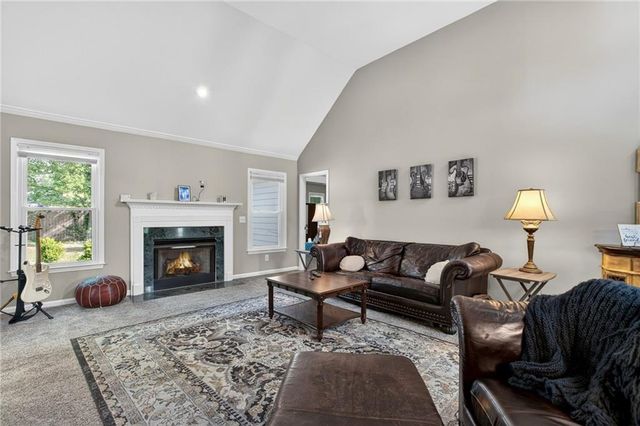 39 Thoroughbred Lane, Cartersville, GA 30120