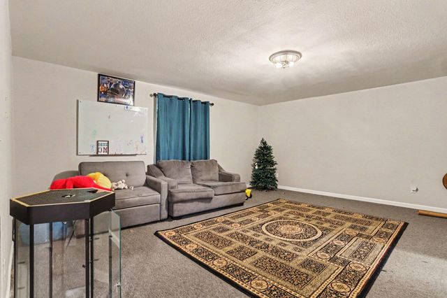 1232 Ellery Grove Court, Vicksburg Vllg, MI 49097