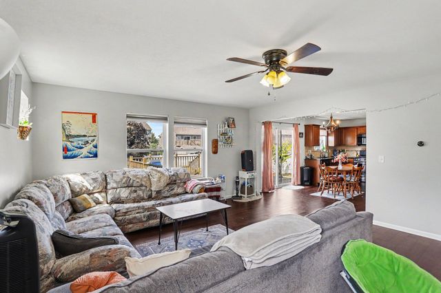 1232 Ellery Grove Court, Vicksburg Vllg, MI 49097