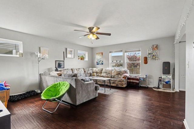 1232 Ellery Grove Court, Vicksburg Vllg, MI 49097