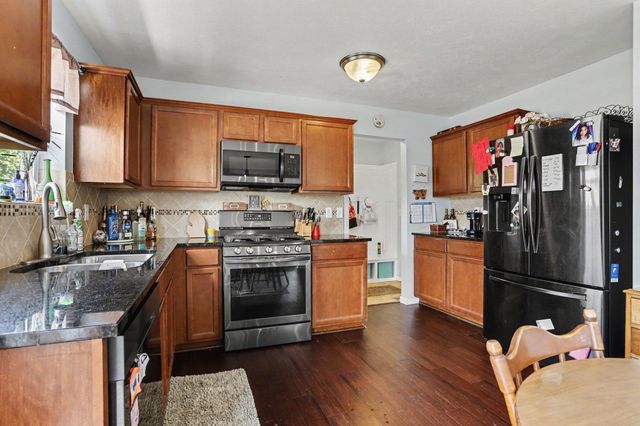 1232 Ellery Grove Court, Vicksburg Vllg, MI 49097
