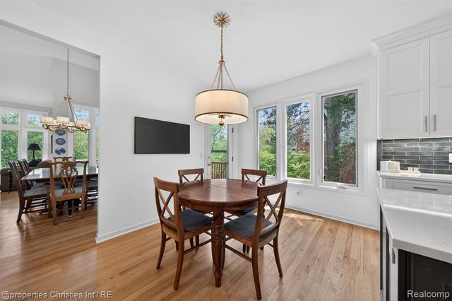6390 Country Shire Lane, West Bloomfield, MI 48323