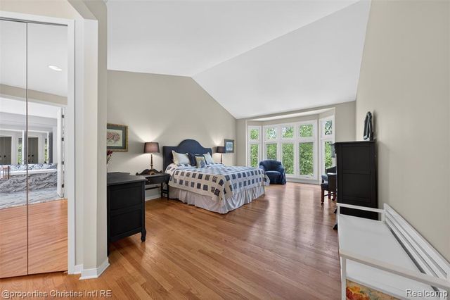 6390 Country Shire Lane, West Bloomfield, MI 48323