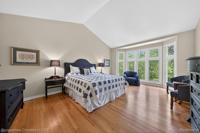 6390 Country Shire Lane, West Bloomfield, MI 48323