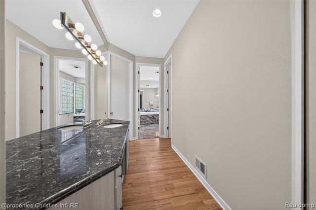 6390 Country Shire Lane, West Bloomfield, MI 48323