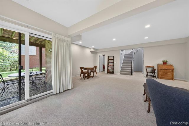 6390 Country Shire Lane, West Bloomfield, MI 48323