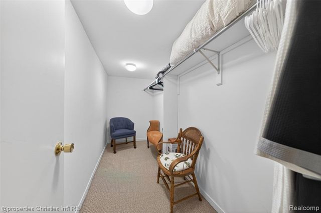 6390 Country Shire Lane, West Bloomfield, MI 48323