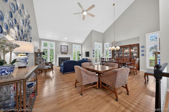 6390 Country Shire Lane, West Bloomfield, MI 48323