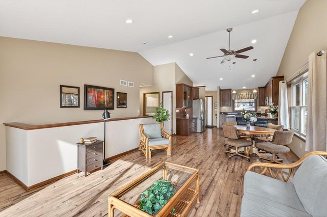 9155 Wild Plum Drive, Chisago City, MN 55013