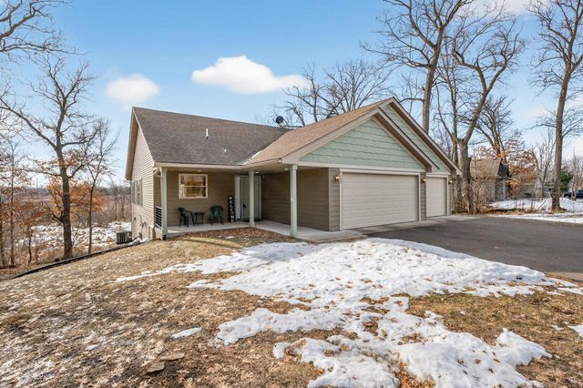 9155 Wild Plum Drive, Chisago City, MN 55013