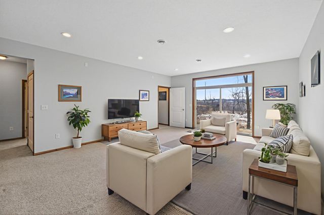 9155 Wild Plum Drive, Chisago City, MN 55013