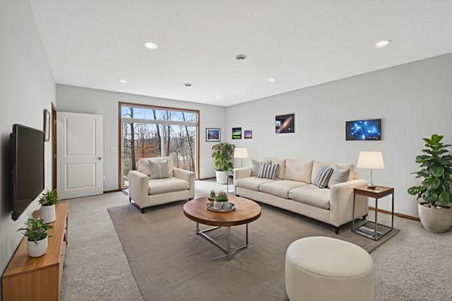 9155 Wild Plum Drive, Chisago City, MN 55013