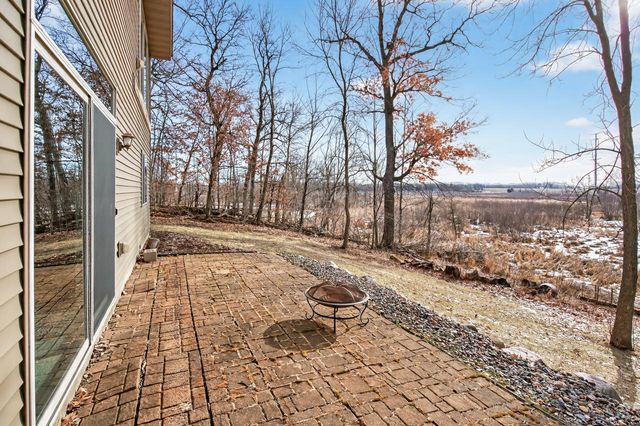 9155 Wild Plum Drive, Chisago City, MN 55013