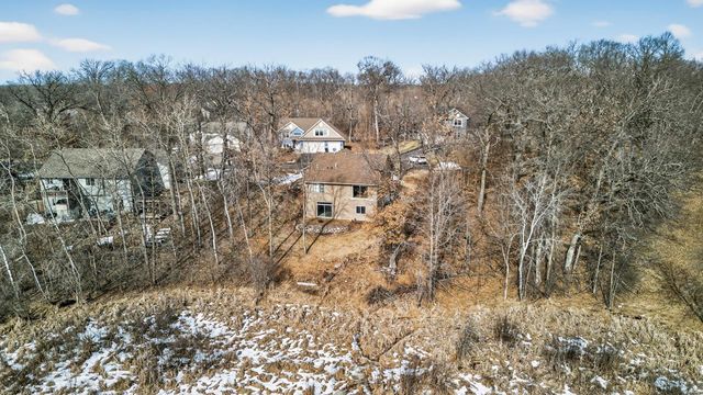 9155 Wild Plum Drive, Chisago City, MN 55013