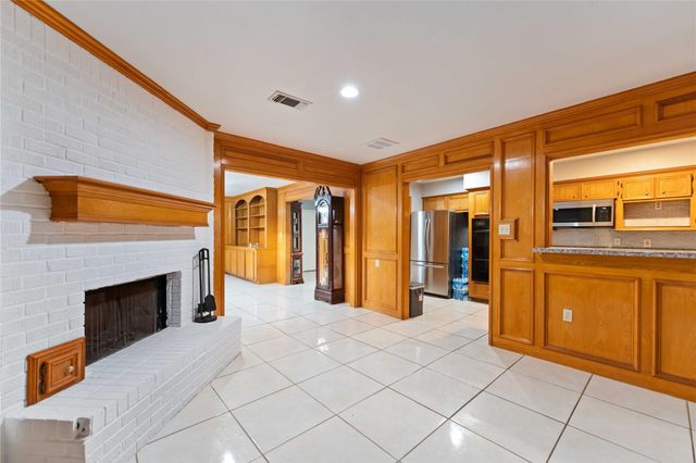 201 Midway Drive, Baytown, TX 77521