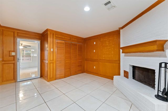 201 Midway Drive, Baytown, TX 77521