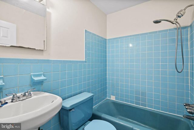 190 MAPLE AVE, Belmont Hills, PA 19004