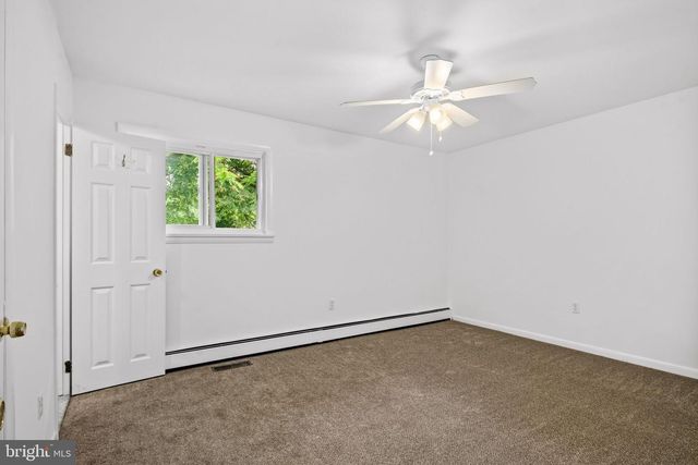 190 MAPLE AVE, Belmont Hills, PA 19004