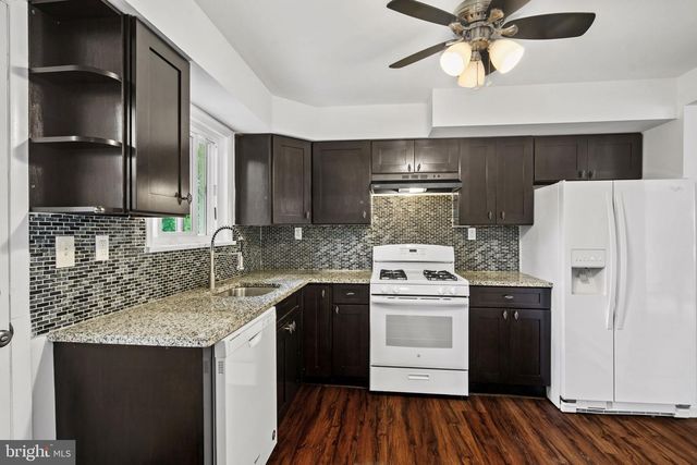 190 MAPLE AVE, Belmont Hills, PA 19004