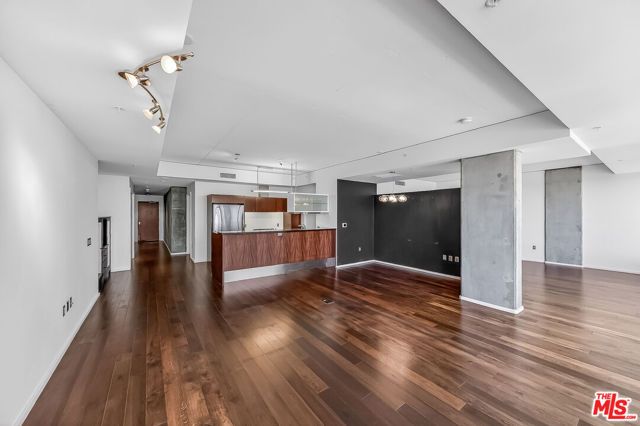 1155 S Grand Avenue 1707, Los Angeles, CA 90015