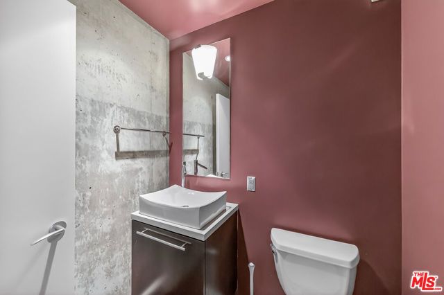 1155 S Grand Avenue 1707, Los Angeles, CA 90015