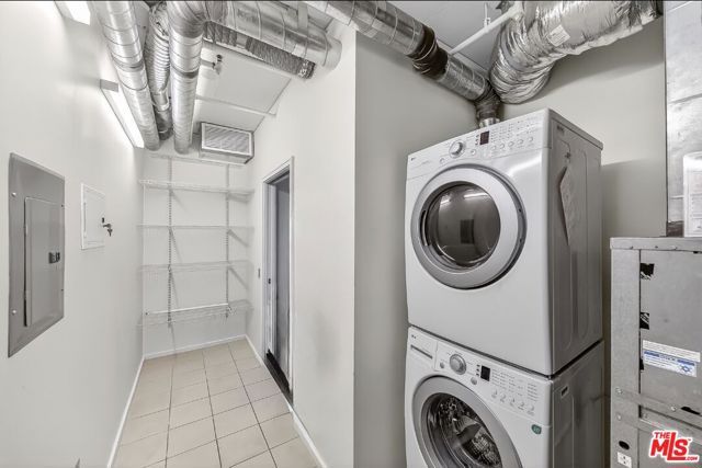 1155 S Grand Avenue 1707, Los Angeles, CA 90015