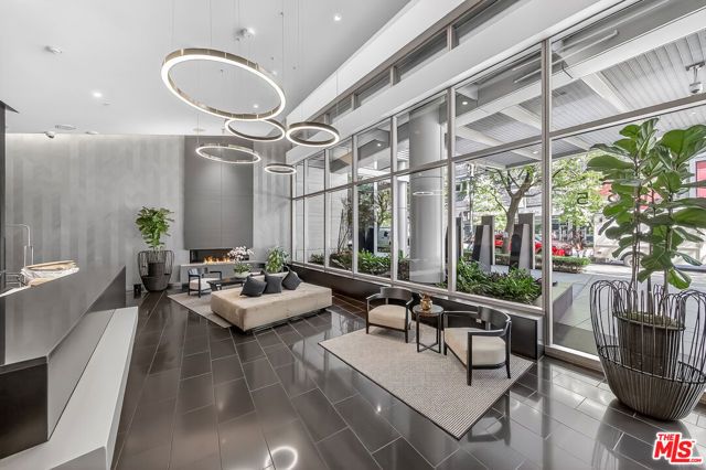 1155 S Grand Avenue 1707, Los Angeles, CA 90015