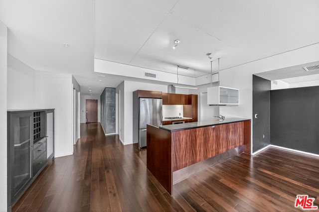 1155 S Grand Avenue 1707, Los Angeles, CA 90015