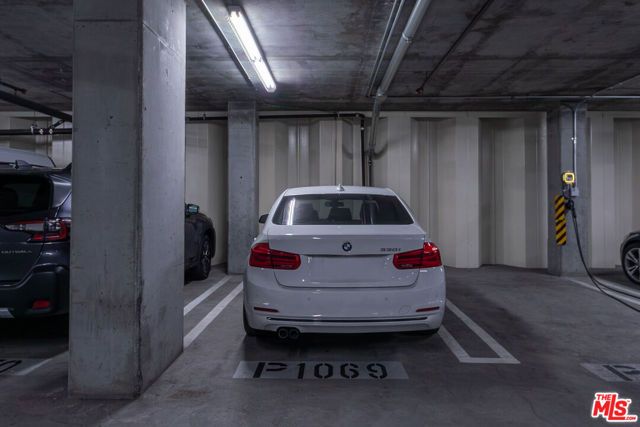 1155 S Grand Avenue 1707, Los Angeles, CA 90015