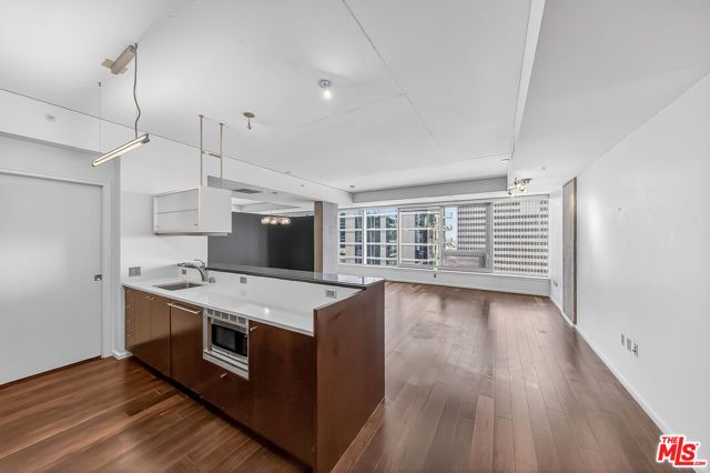 1155 S Grand Avenue 1707, Los Angeles, CA 90015