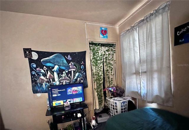 3806 W WALLACE AVENUE, Tampa, FL 33611