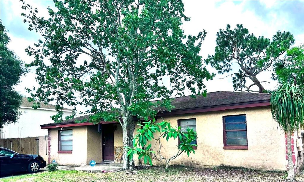 Image 1 of property listing at 3806 W WALLACE AVENUE, Tampa, FL 33611