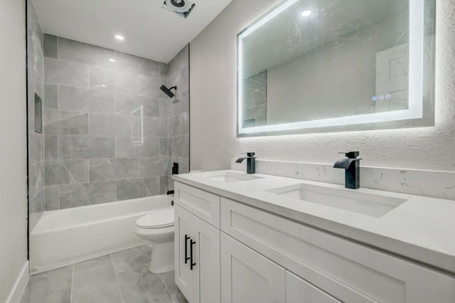 520 SW 13TH Place, Deerfield Beach, FL 33441