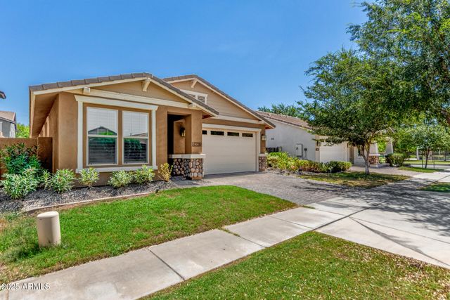 4229 E MESQUITE Street, Gilbert, AZ 85296