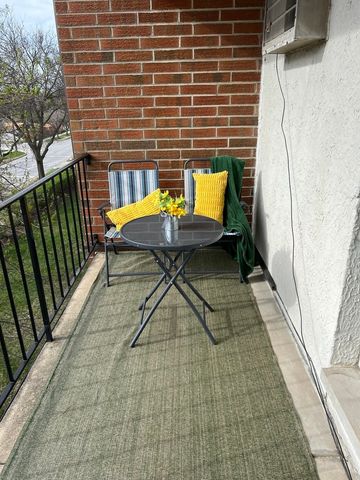 255 S West Avenue S 403, Elmhurst, IL 60126