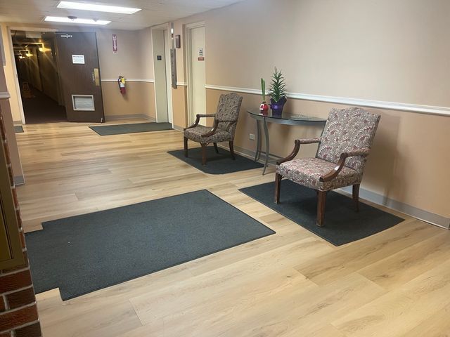 255 S West Avenue S 403, Elmhurst, IL 60126