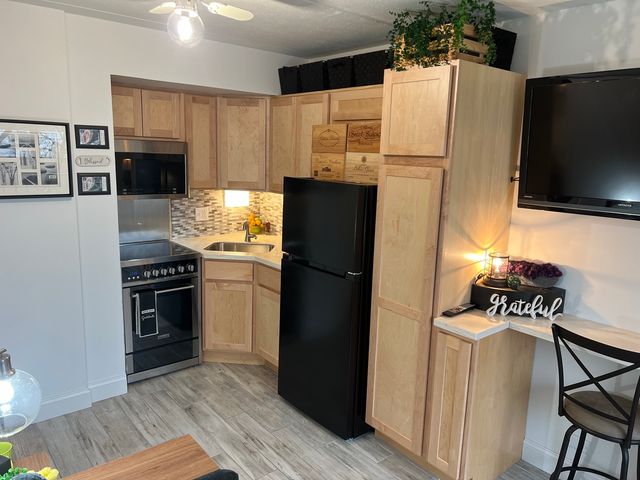 255 S West Avenue S 403, Elmhurst, IL 60126