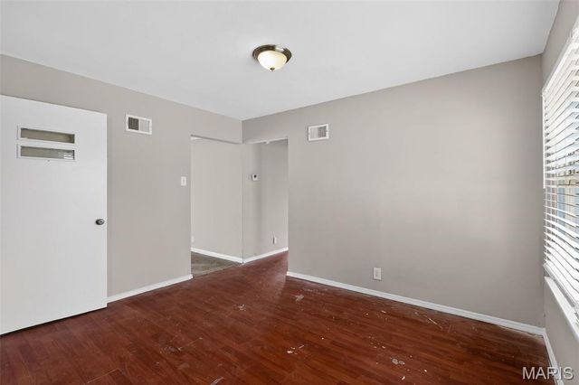 6009 Bermuda Drive, St Louis, MO 63135