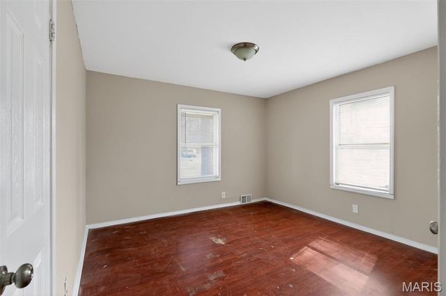 6009 Bermuda Drive, St Louis, MO 63135