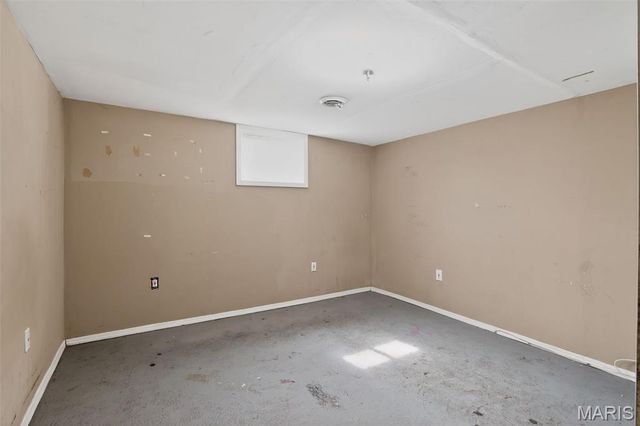 6009 Bermuda Drive, St Louis, MO 63135