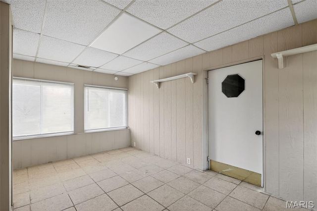 6009 Bermuda Drive, St Louis, MO 63135