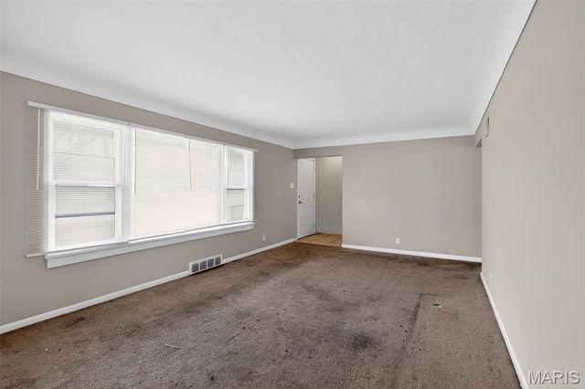 6009 Bermuda Drive, St Louis, MO 63135