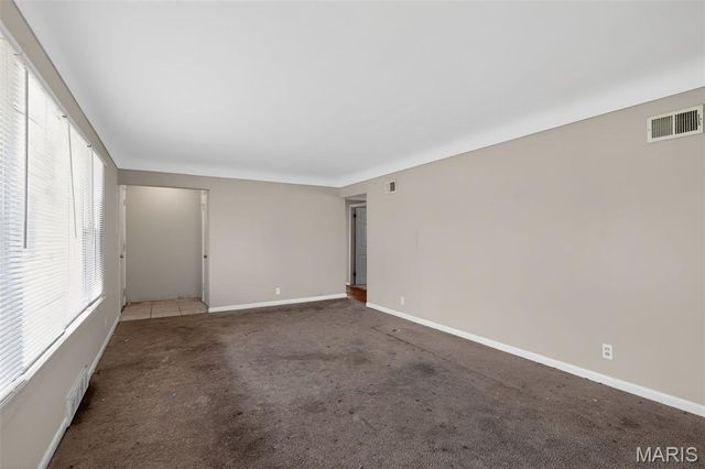 6009 Bermuda Drive, St Louis, MO 63135