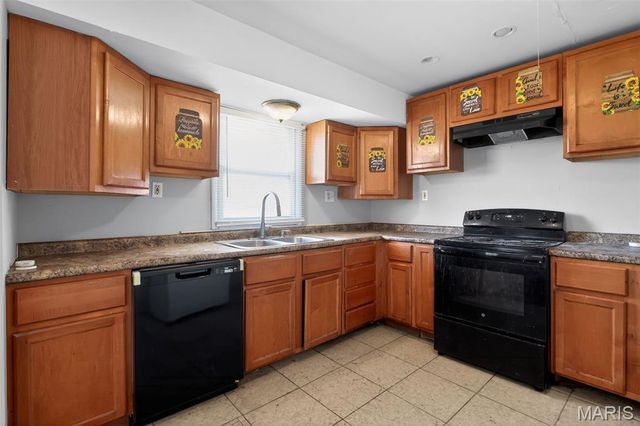 6009 Bermuda Drive, St Louis, MO 63135