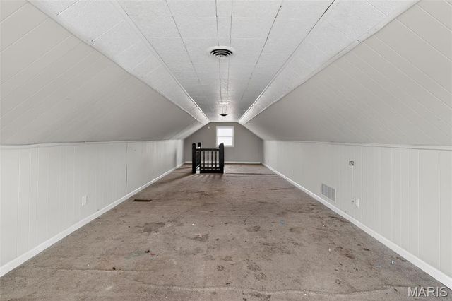 6009 Bermuda Drive, St Louis, MO 63135