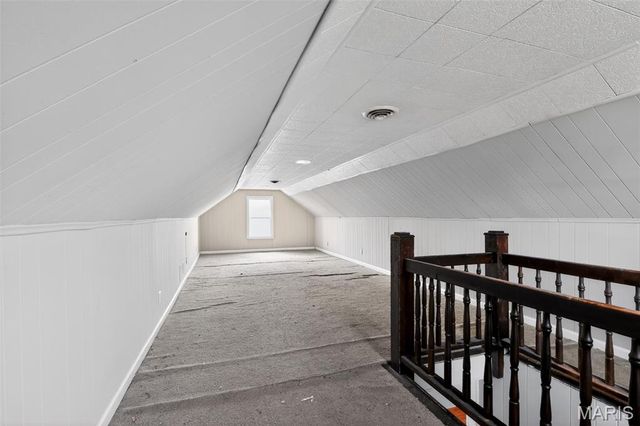 6009 Bermuda Drive, St Louis, MO 63135