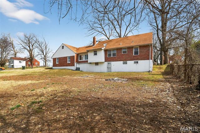 6009 Bermuda Drive, St Louis, MO 63135