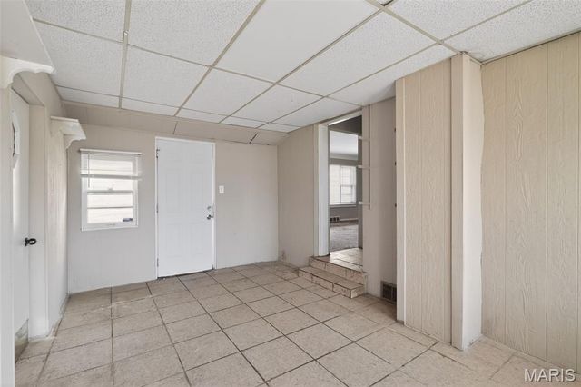 6009 Bermuda Drive, St Louis, MO 63135